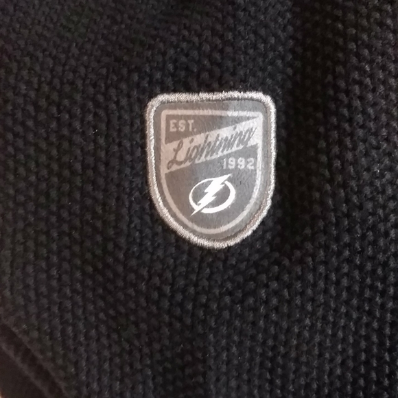 Men's NHL Muskoka Optic Crest Crew Neck Sweater - Picture 11 of 11